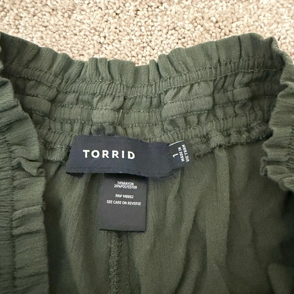 NWOT Torrid Olive Green Relaxed Pants